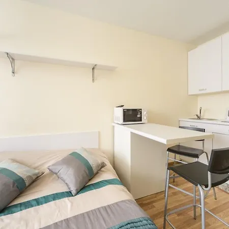 Smart House 11 Apartment